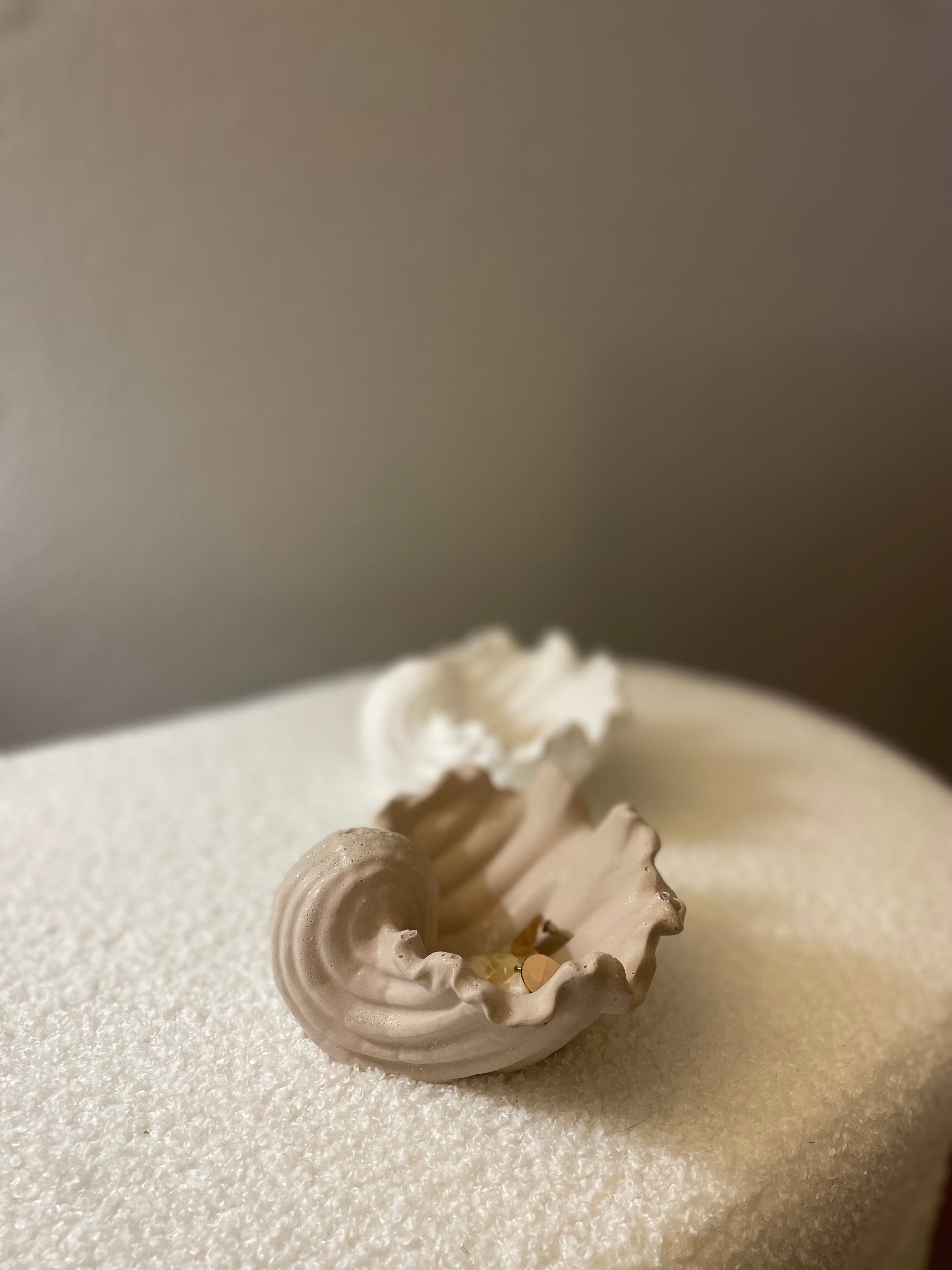 Coquillage ALIYANNA duo blanc et beige