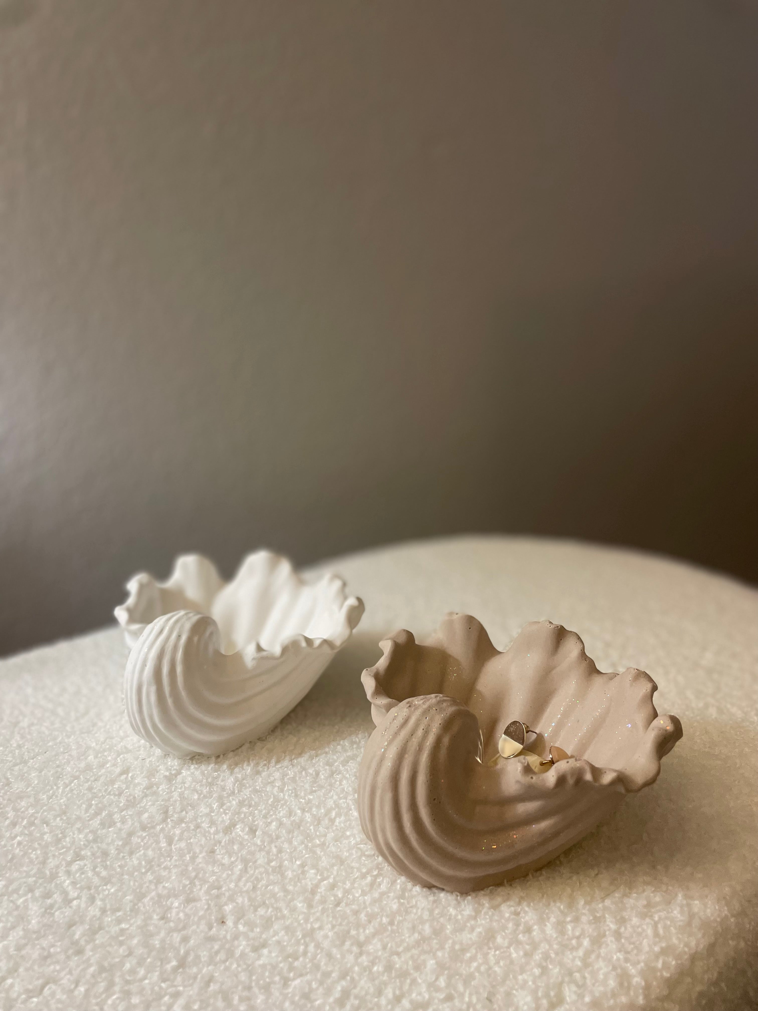 Coquillage ALIYANNA duo blanc et beige