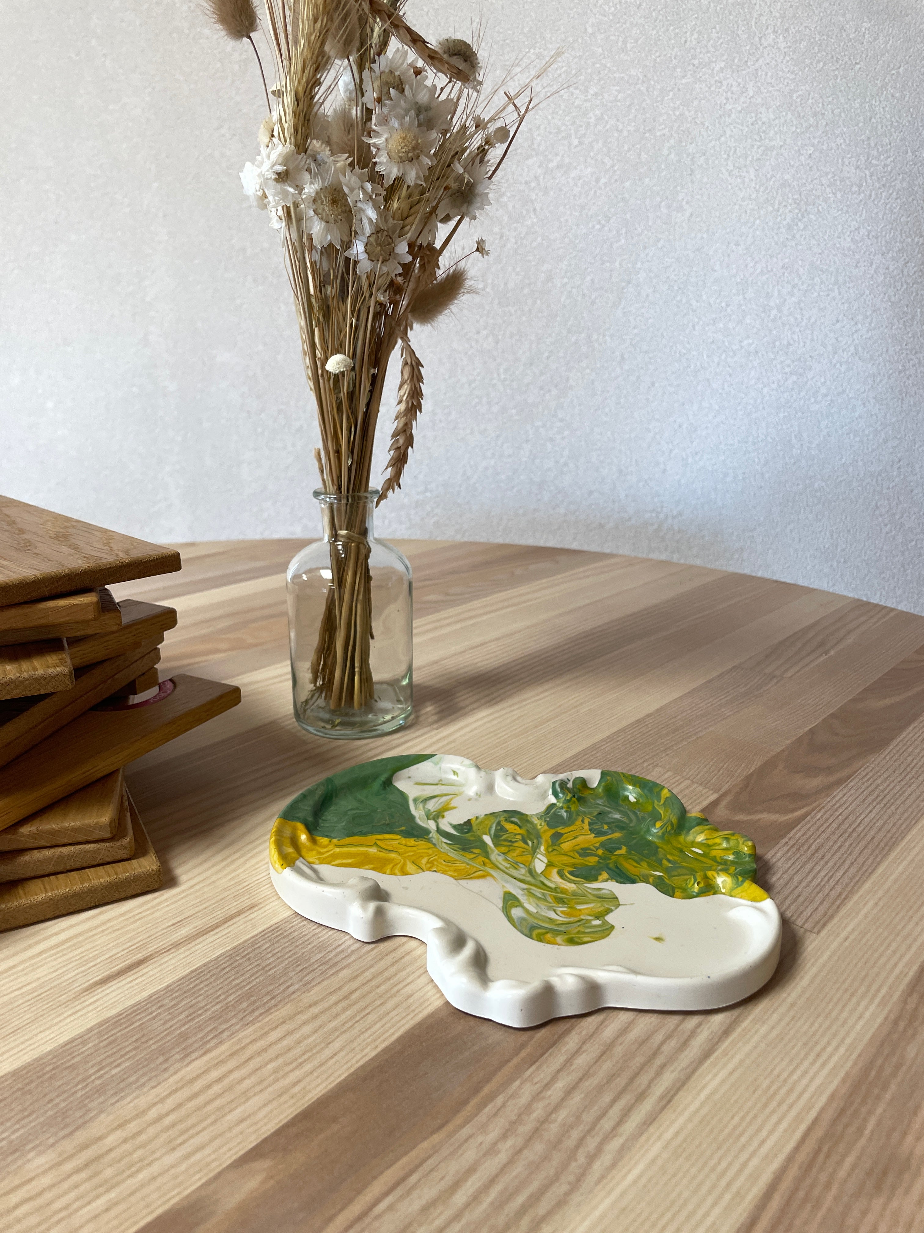 Plateau moulures marbré vert et jaune